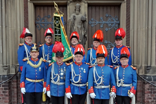 1. Gruppenfoto 2019 640x426
